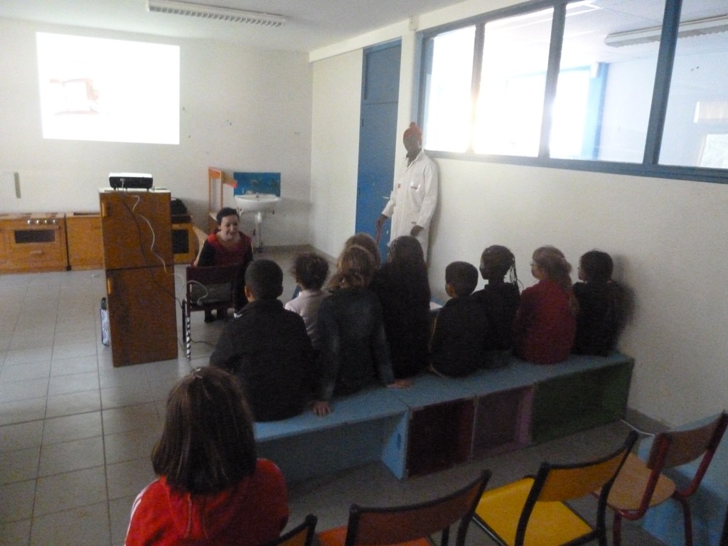 maison jeunes cafe rencontre